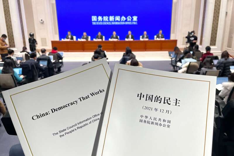 ”言献策读懂全过程人民民主冰球突破游戏热解读｜从“键(图4)